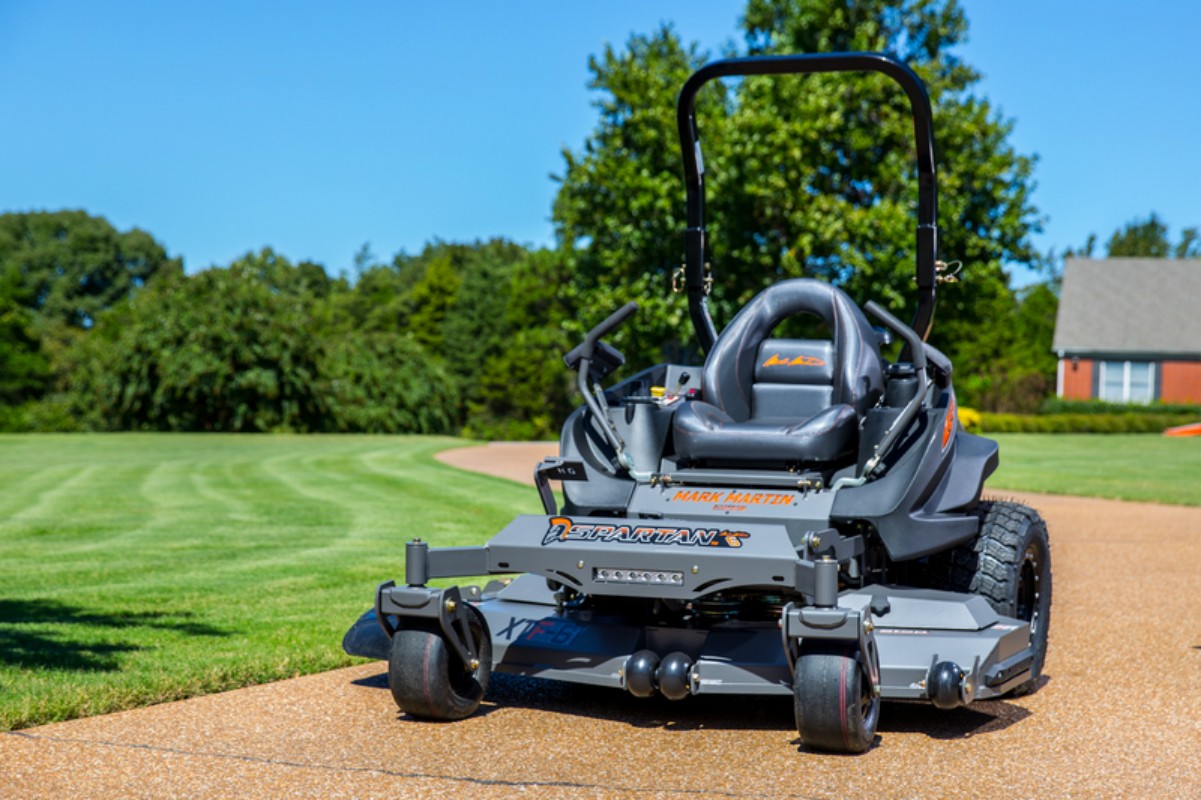 Best Zero Turn Mowers You NEED To Own In 2022 (Update)